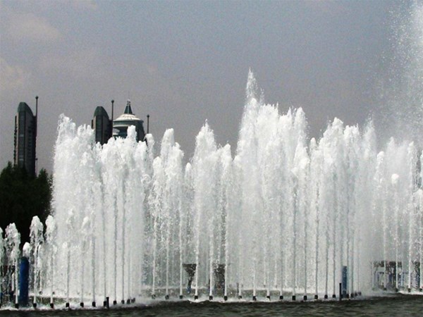 Application of Spray Cooling System of fountain equipment in summer